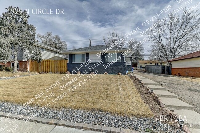 Photo - 1929 N Circle Dr House