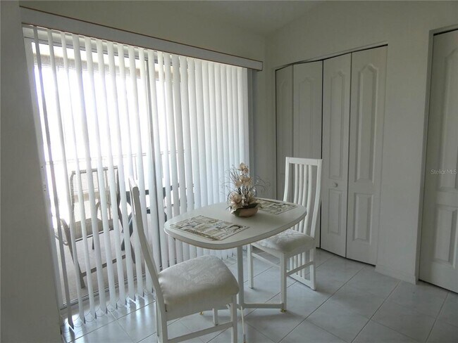 Photo - 9641 Castle Point Dr Unit 1225