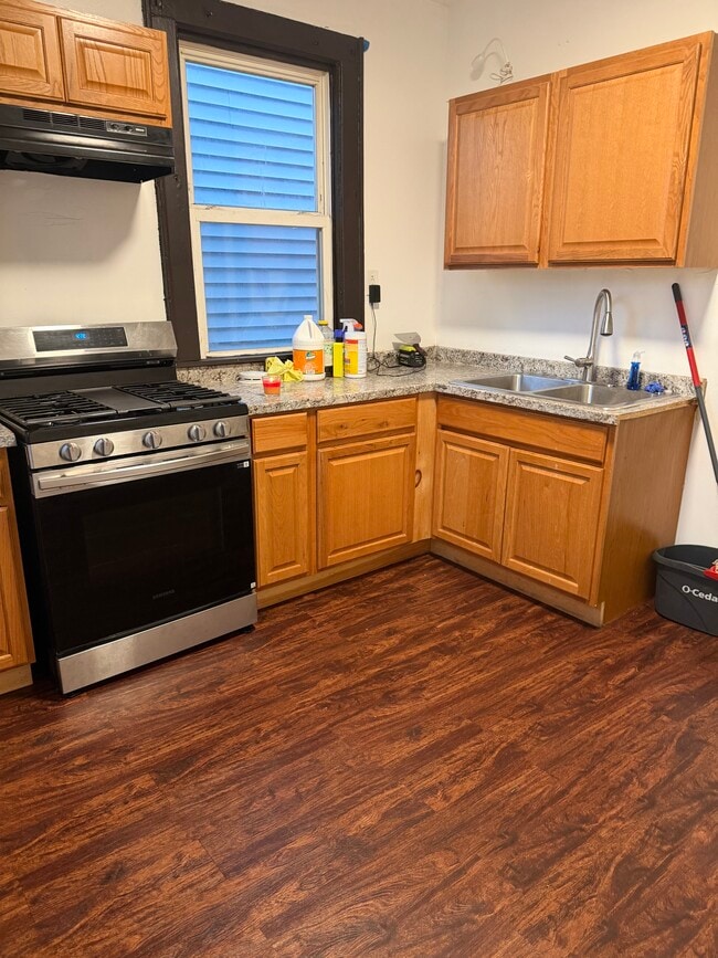 192 Vermont Ave Unidad 1st Floor