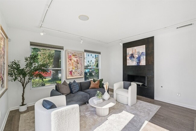 Photo - 4102 Bowser Ave Unit 1