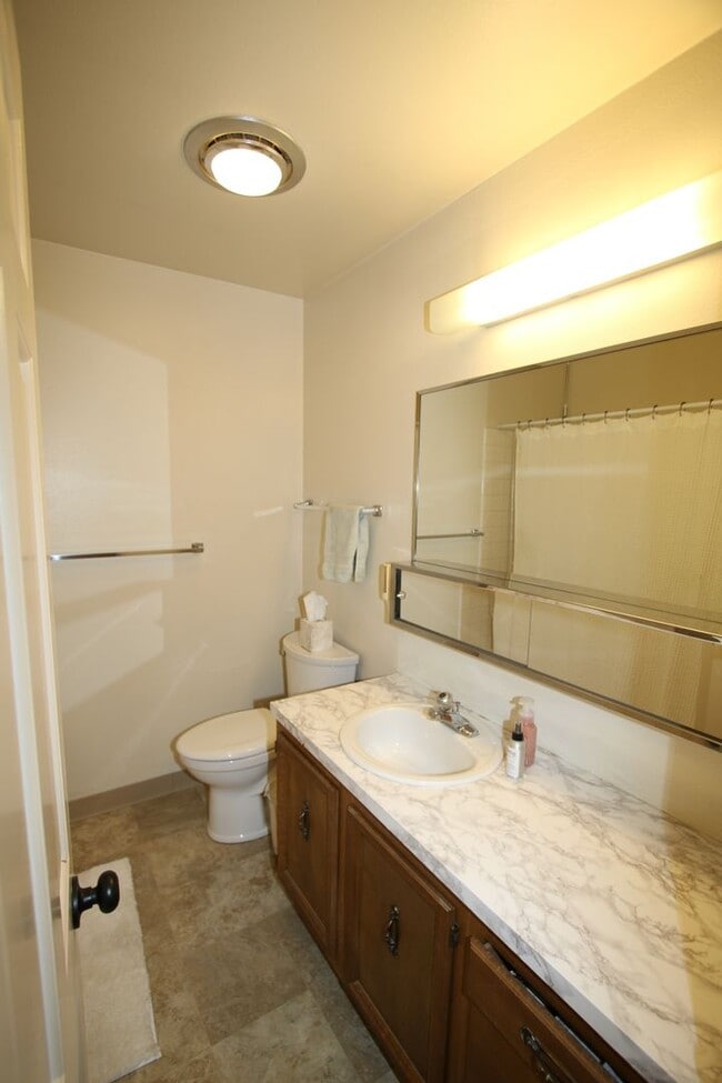 Photo - 3 Bedroom Townhouse!