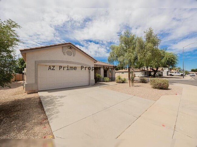 Building Photo - 3864 S Emery Cir