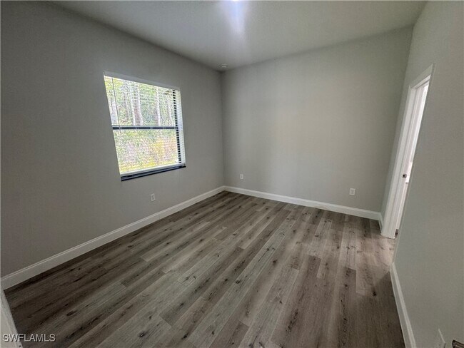 Building Photo - 1932 Marlay Ave Rental