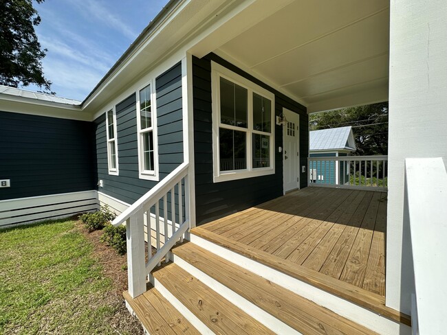 Photo - 163 W Chaffin Ave