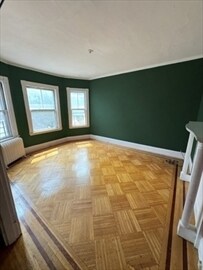 4 Woodstock Ave Unit 1