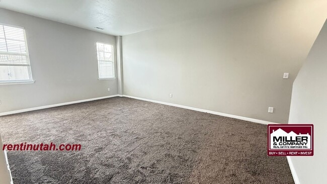 Photo - Beautifully updated townhouse in Riverton!