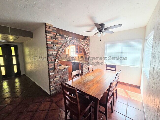 4137 Layman Ave