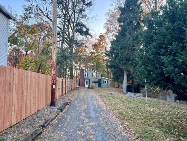 Photo - 863 Wolcott Ave