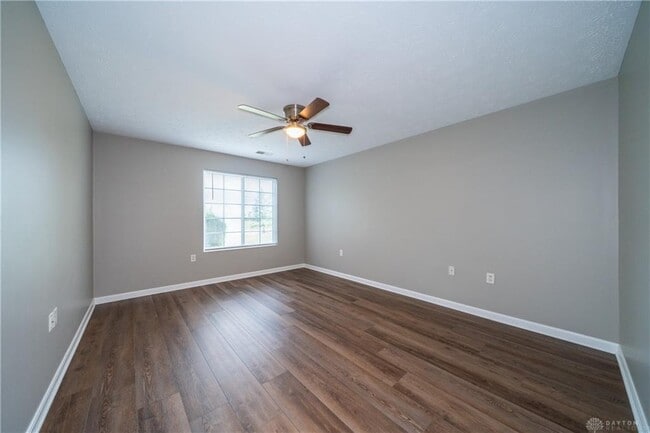 Building Photo - 2650 Netherland Dr Unit #104