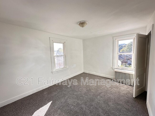 Photo - 304 Erie Ave