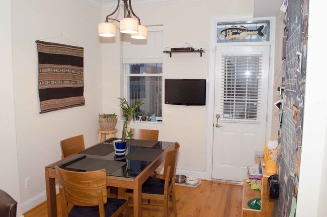 Photo - 1604 Johnson St