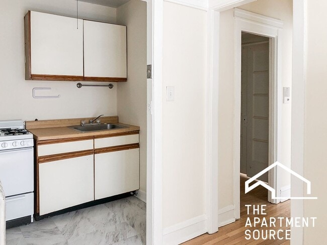 Photo - 518 W Cornelia Ave Unit 216