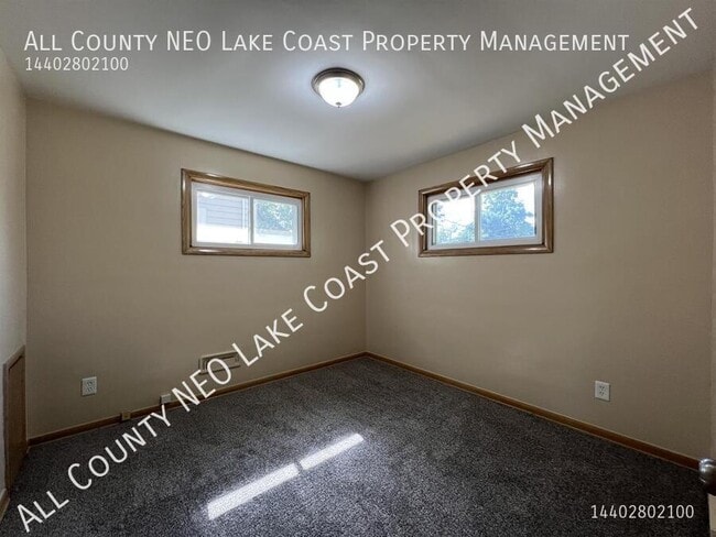 Photo - 8017 Fernhill Ave