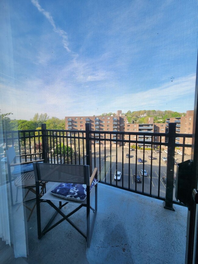Photo - Watertown - 2 Bedroom Apartment - 9/1  **NO FEE*