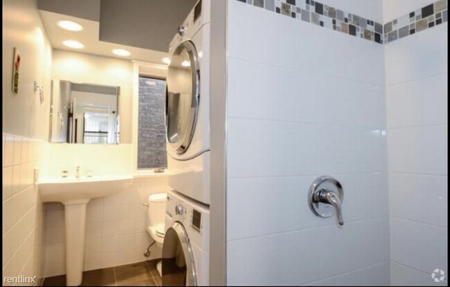 Building Photo - 2 br, 2 bath Condo - 3741 N Pine Grove Ave