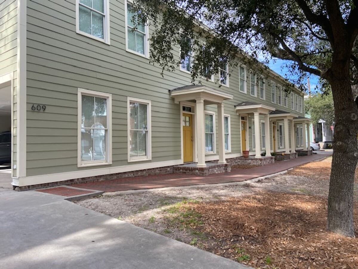 Photo - Bright 2BR Apartment in Historic Downtown with Gated Parking Discover modern living in Savannah’... Unit 554