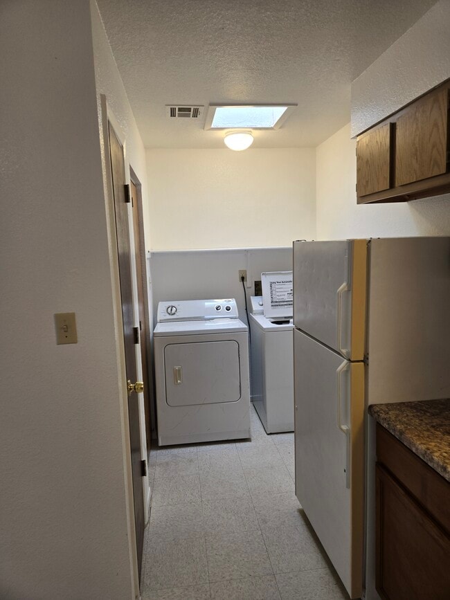 Photo - 6550 Columbus Dr Unit 6550 Columbus Dr.# 2