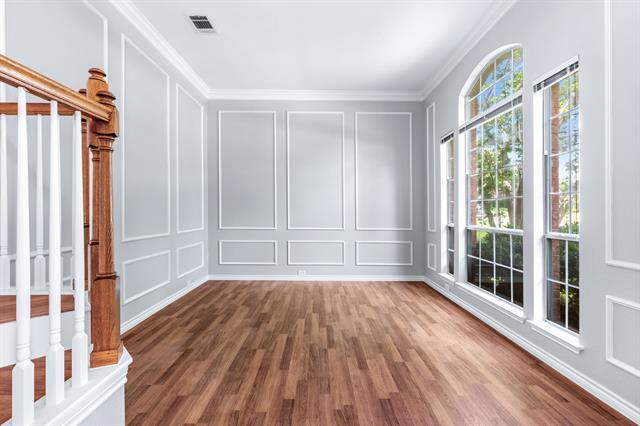 Photo - 1404 Honey Locust Dr