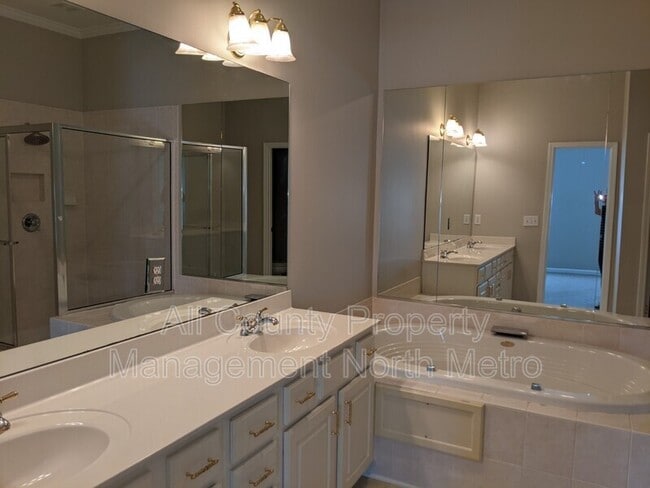 Photo - 1207 Waters Edge Trail