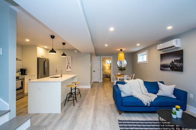 Photo - 142 Prince Albert Rd Unité 3