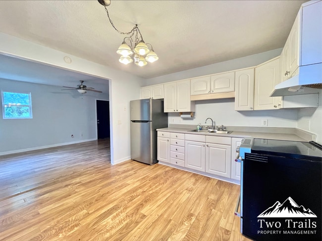 Photo - DOG FRIENDLY 2 BED/1 BATH IN ARDEN