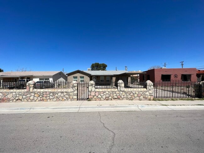 Photo - 408 Ramona Ave