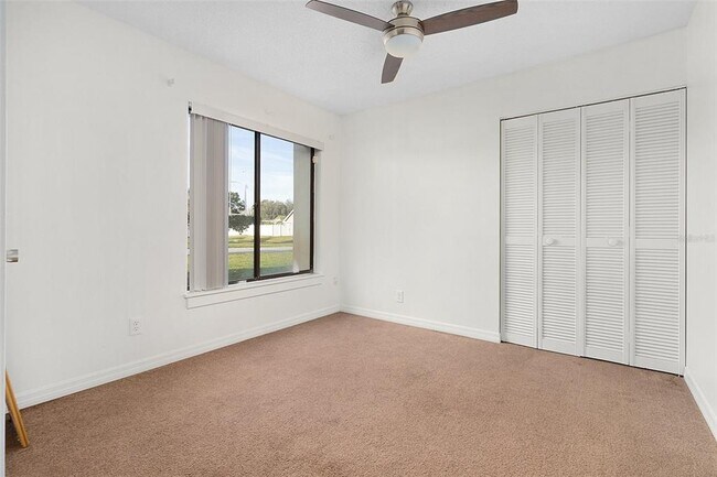 Photo - 712 E Flag Way