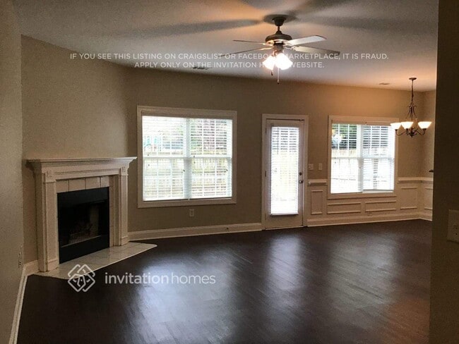 Photo - 2076 Barberry Dr