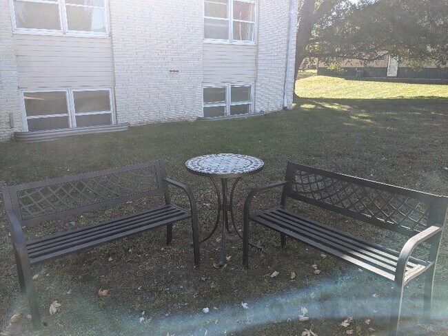 Photo - 502 W Market St Unit 101