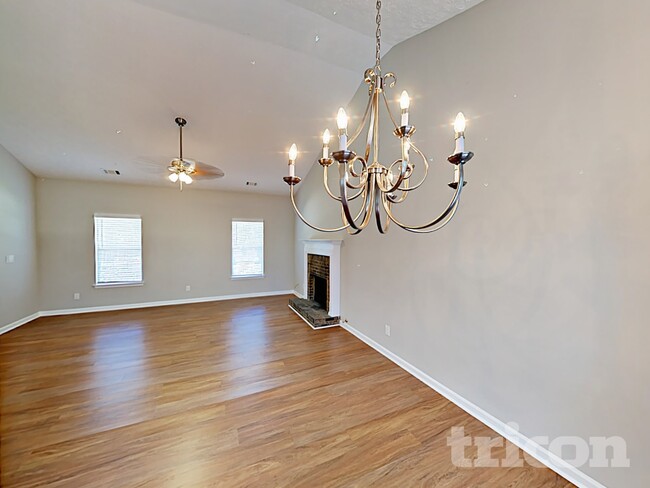 12310 Riviera Dr