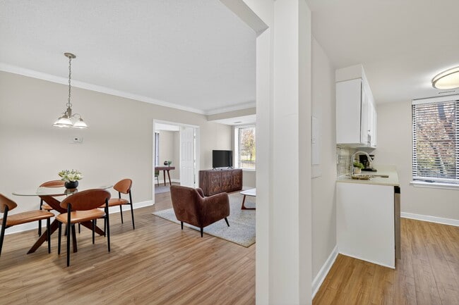 The Saratoga Apartments