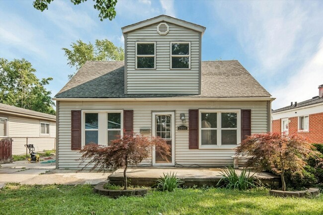Building Photo - 25511 Pennie St Rental