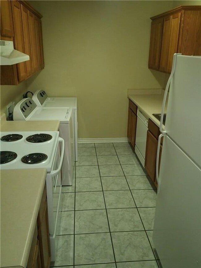 Photo - 233-233 Graystone Cir Unit 231 Graystone