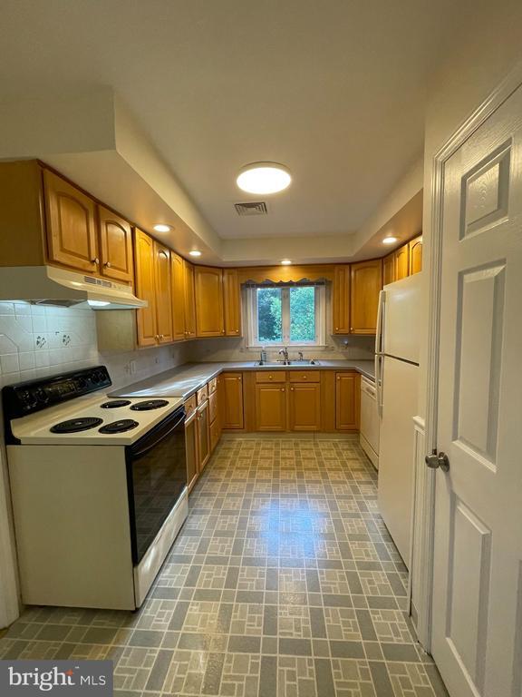 Photo - 31 Pershing Ave
