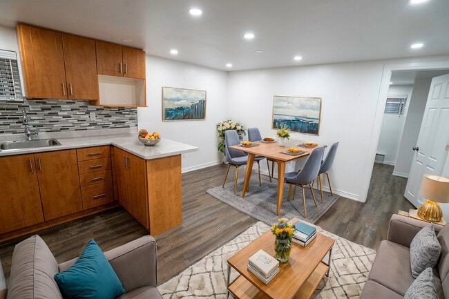 Photo - 227 Beverley St