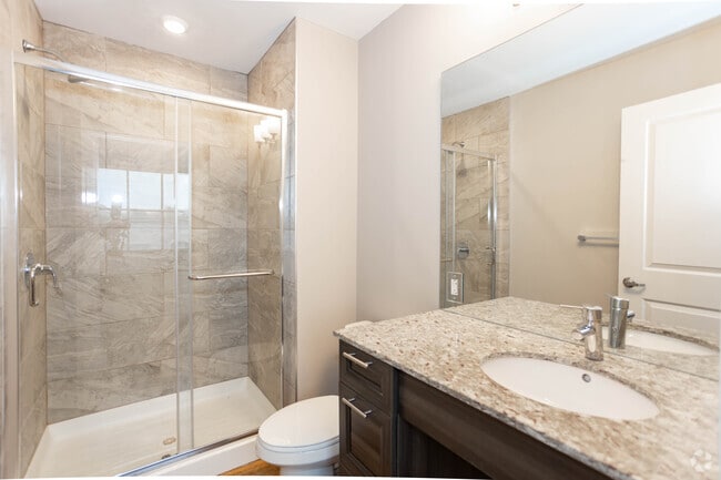 1BR, 1BA - 700SF