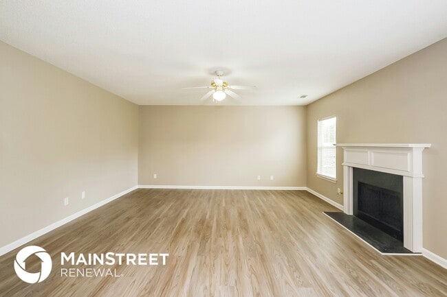 Photo - 1707 Deer Crossing Way