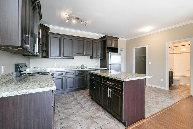 Photo - 22363 Selkirk Ave Unit 407