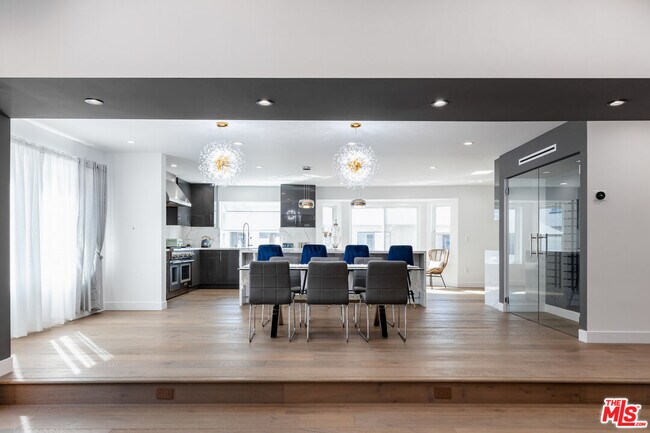 Photo - 18721 Hatteras St Unidad 10