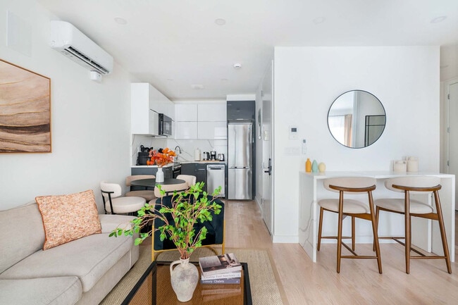 Building Photo - 347 E 78th St Unit ID1460467P