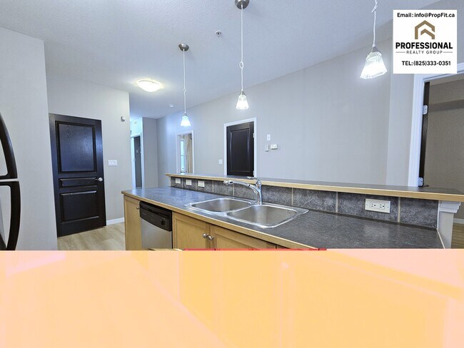 Photo - 10503 98 Ave NW