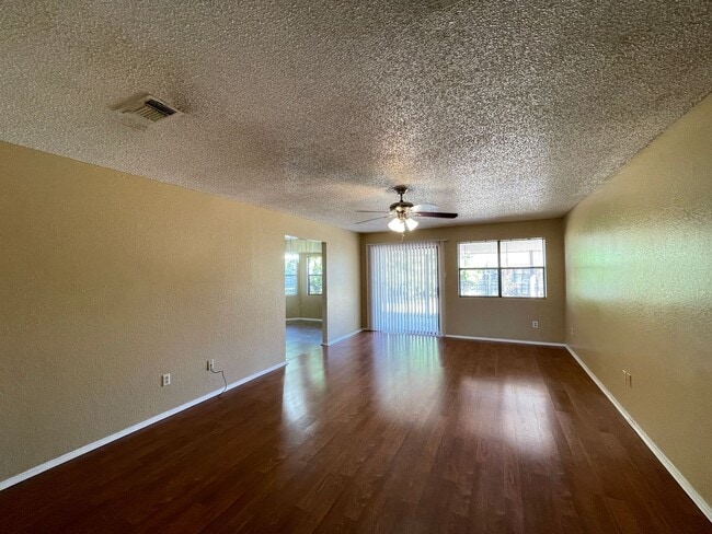 Photo - 4-Bedroom House for Rent in Killeen