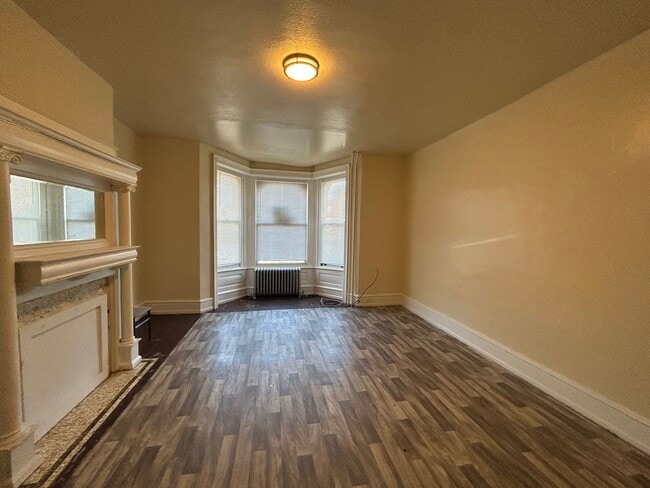 Photo - 1330 W Hunting Park Ave Unit 2