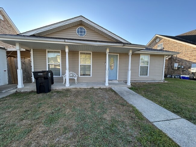 Building Photo - 3231 Bradbury St