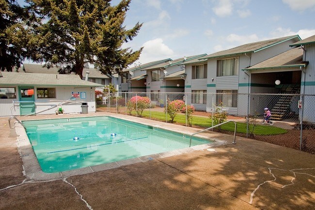 Piscina - Silver Lea Apartments