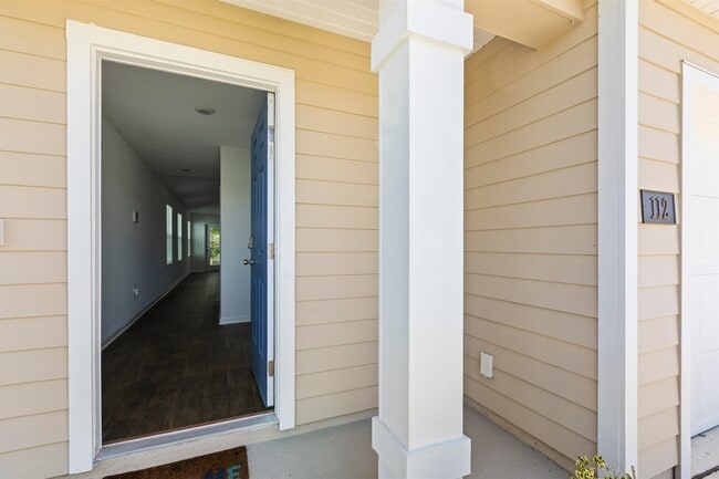 Photo - 112 Silver Birch St