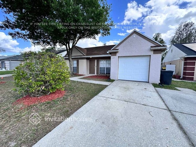 Building Photo - 2121 Redleaf Dr