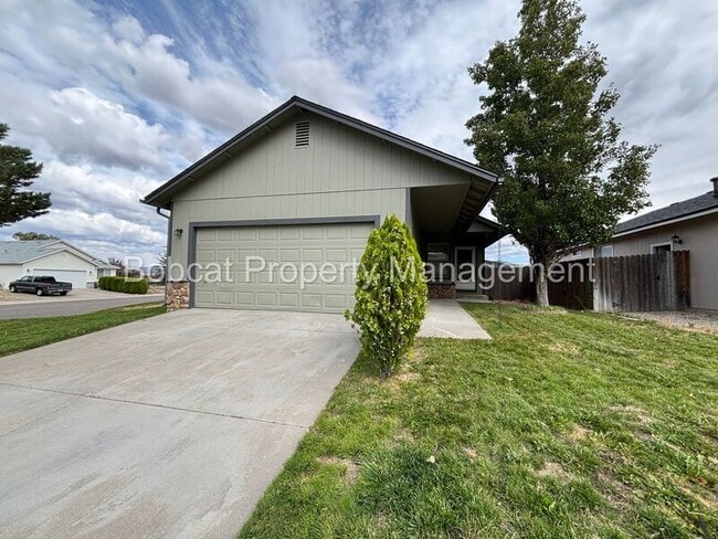 Building Photo - 1001 Hillside Dr Rental