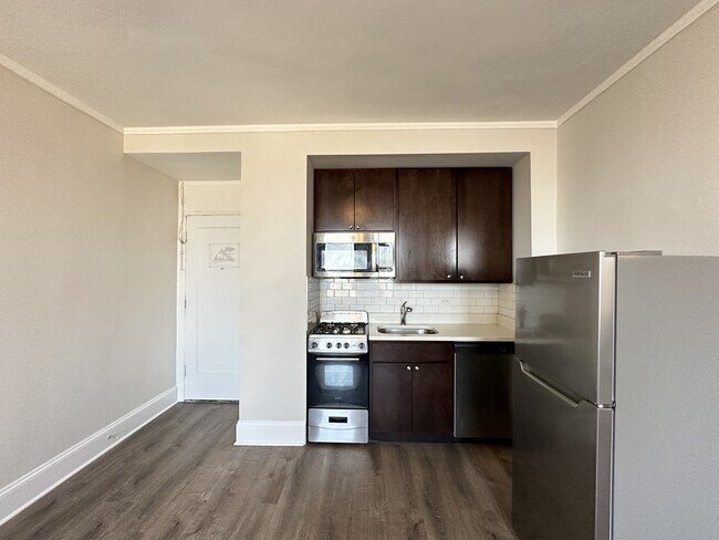 Photo - 3335 W Diversey Ave Unit 133