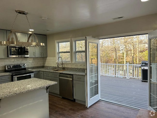 Building Photo - 13 Running Ct Rental